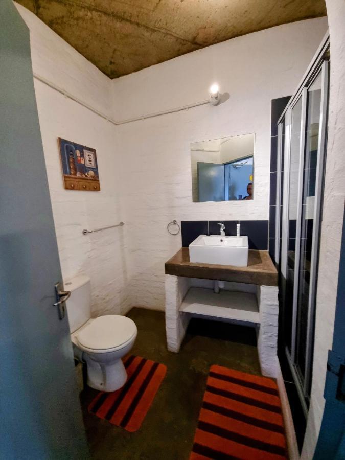 Апартаменты Kaleaba House In Vibey Maboneng Precint Йоханнесбург Экстерьер фото