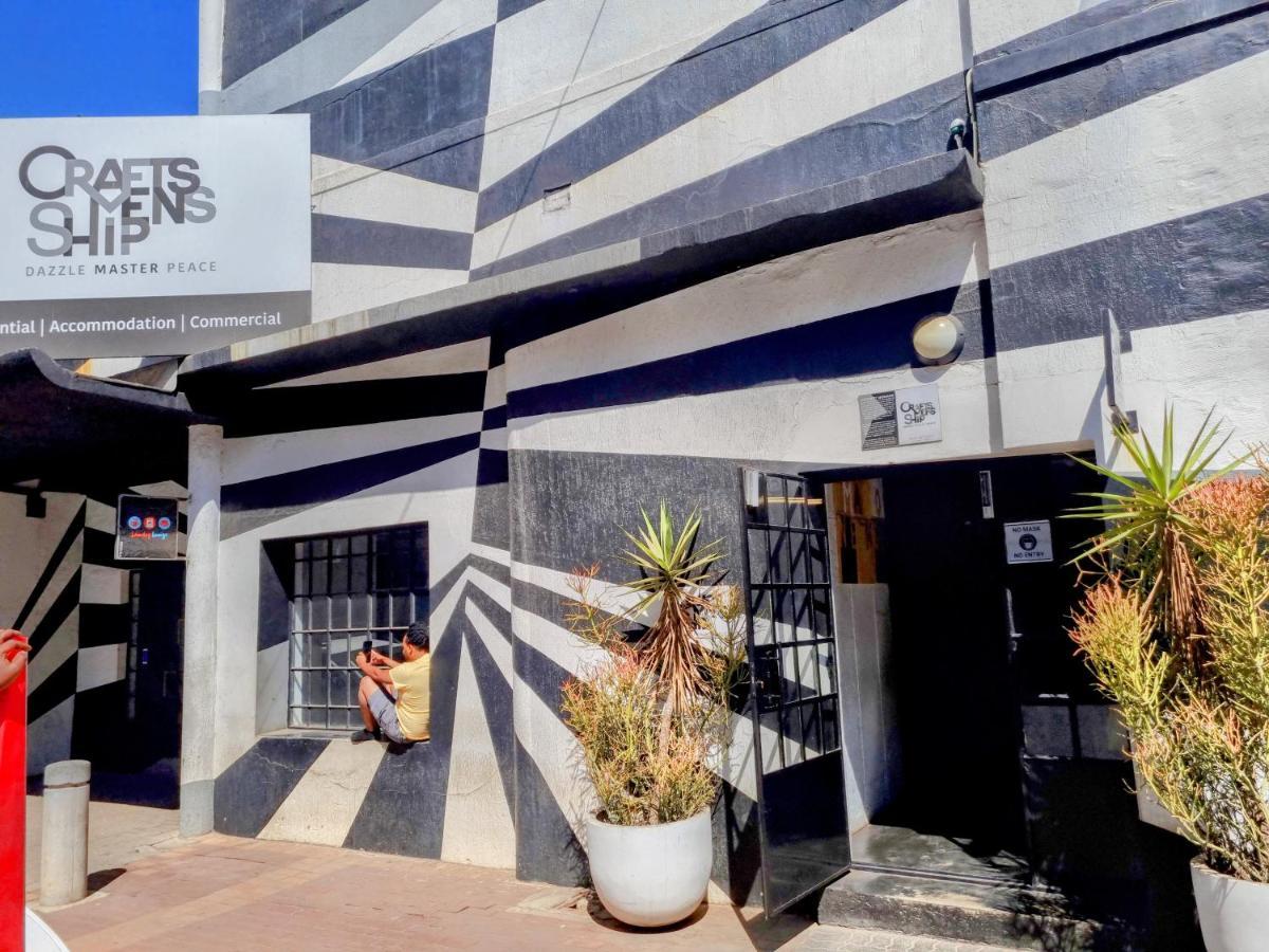 Апартаменты Kaleaba House In Vibey Maboneng Precint Йоханнесбург Экстерьер фото