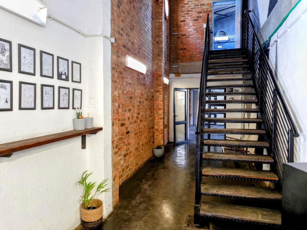 Апартаменты Kaleaba House In Vibey Maboneng Precint Йоханнесбург Экстерьер фото