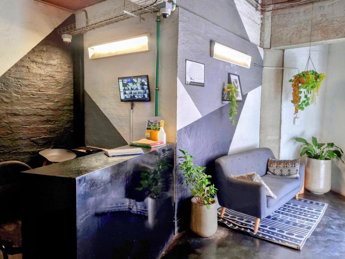 Апартаменты Kaleaba House In Vibey Maboneng Precint Йоханнесбург Экстерьер фото