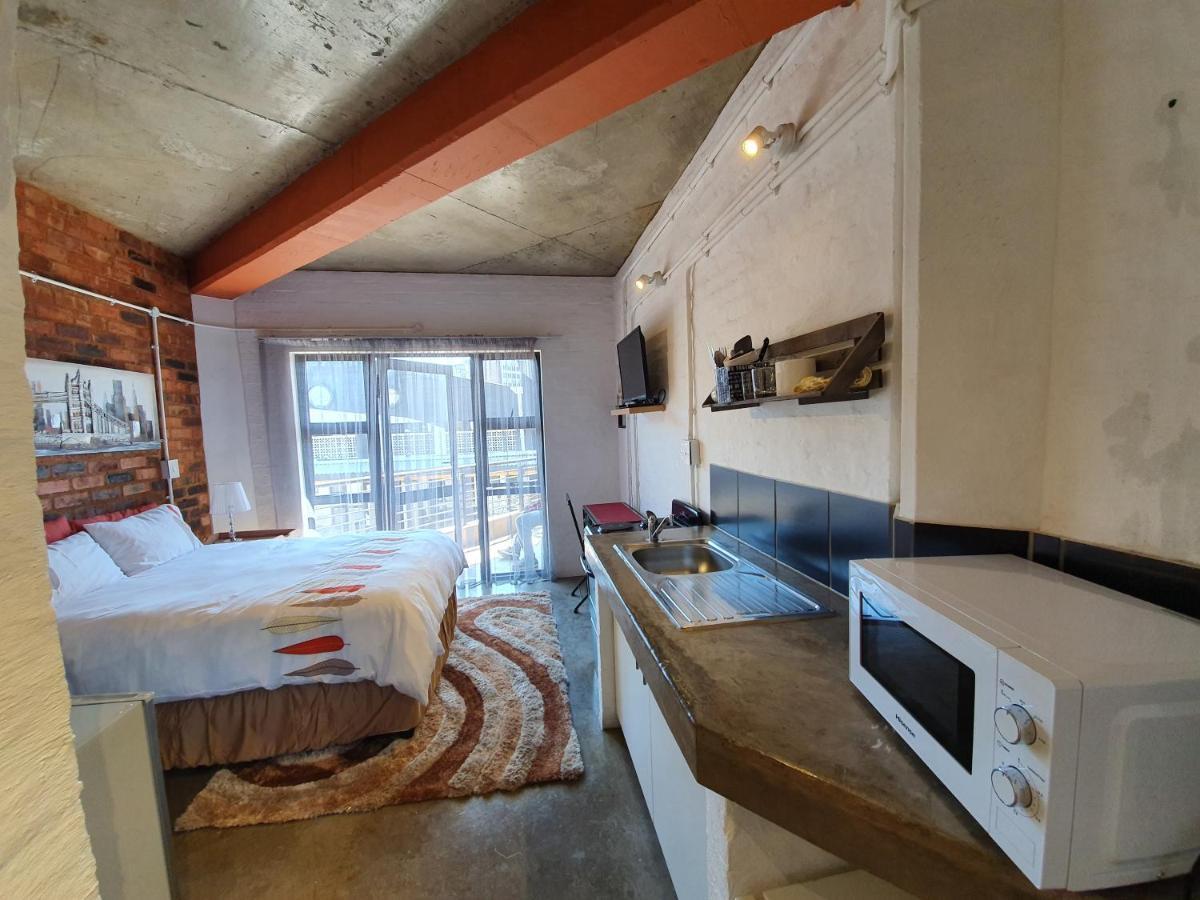 Апартаменты Kaleaba House In Vibey Maboneng Precint Йоханнесбург Экстерьер фото